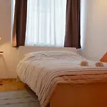 Apartman Lena