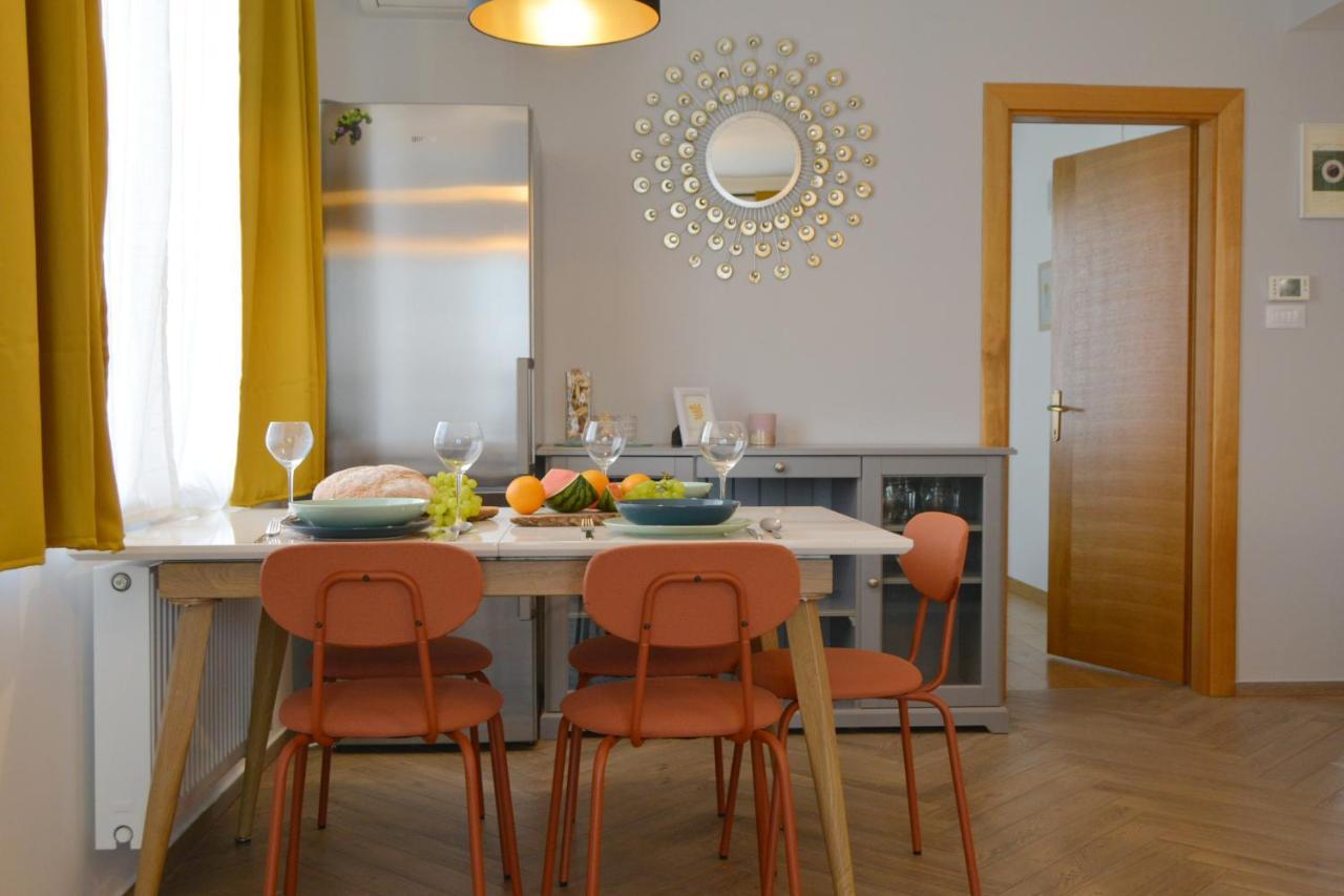Apartment Apartman Lena Zadar