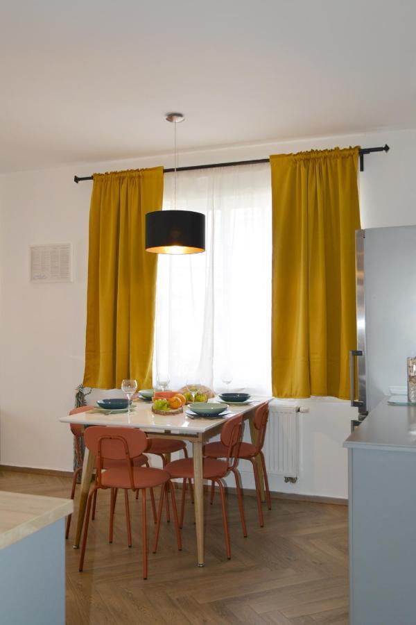 Apartman Lena *