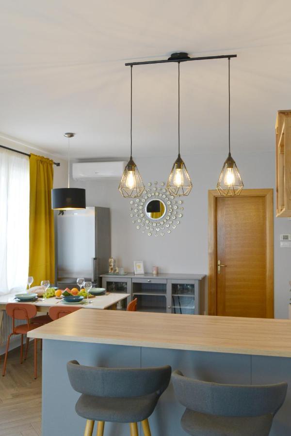 Apartman Lena *