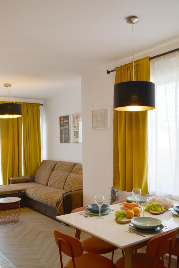 Apartman Lena *